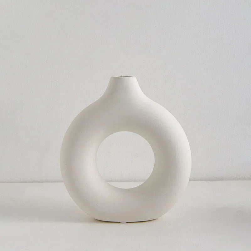 Simple Plastic Donut/Cylinder Shaped Vase