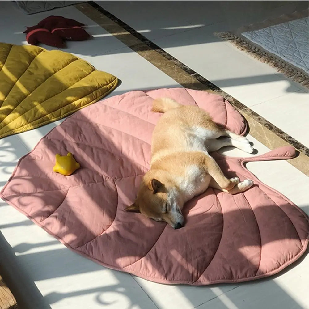 Dog Cooling Leaf Mat