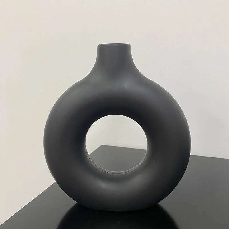 Simple Plastic Donut/Cylinder Shaped Vase