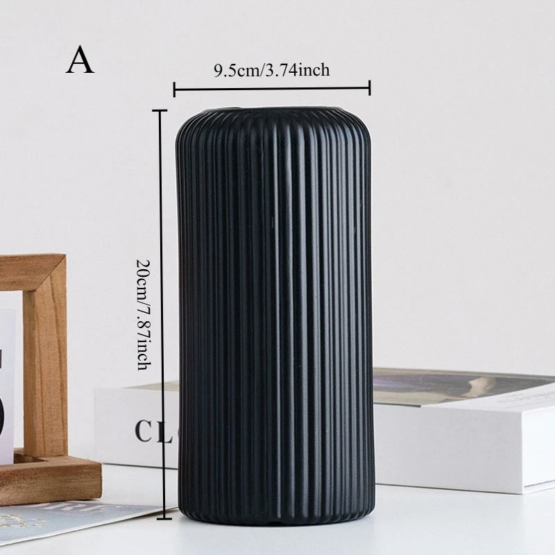 Simple Plastic Donut/Cylinder Shaped Vase